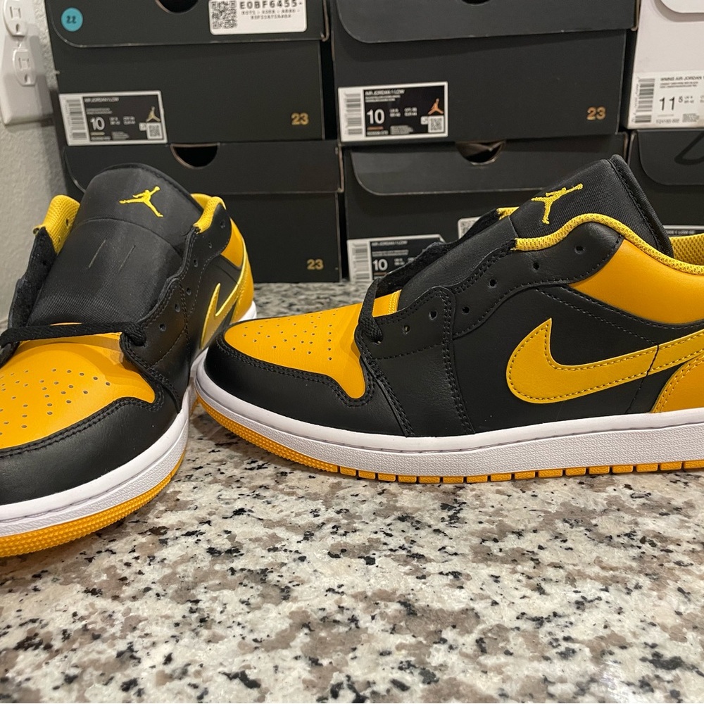 Nike Air Jordan Black and Yellow Shoes brand new w box